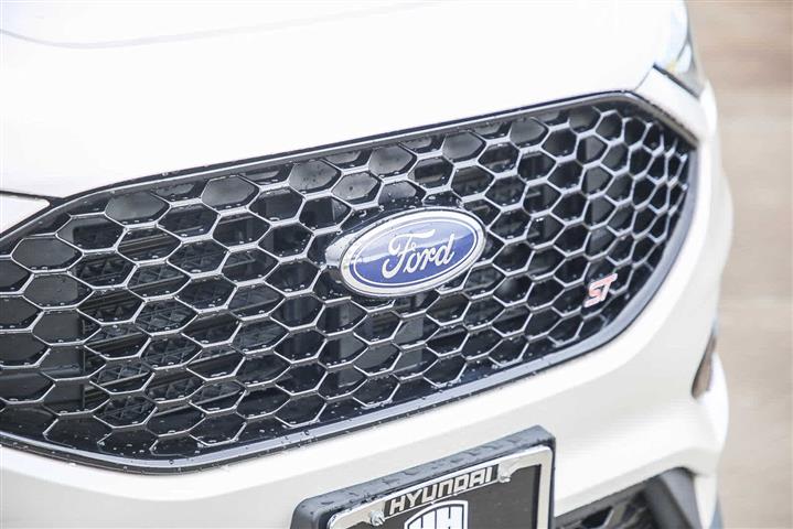 $16490 : Pre-Owned 2019 Ford Edge ST image 5