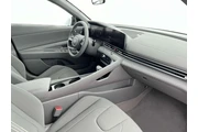 $23474 : Hyundai ELANTRA 2024 SEL 4dr thumbnail