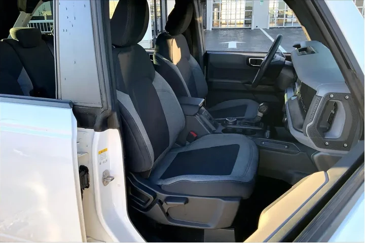 $36526 : Ford Bronco 2023 4x4 Base 4d image 9