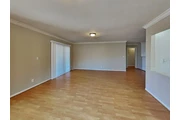 $2000 : 2 BED HOME IN W VERNON AVE LA thumbnail