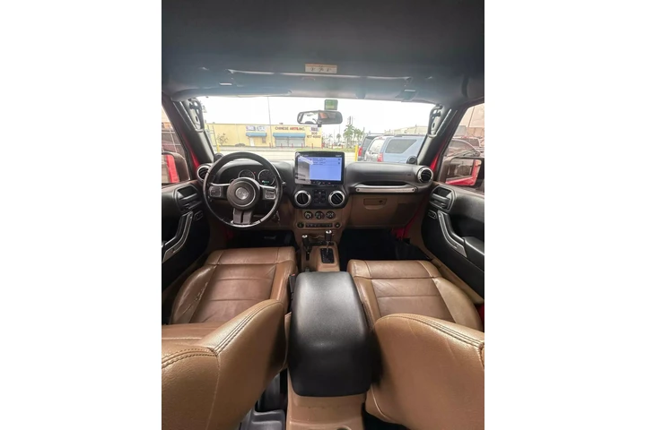 $12900 : Jeep Wrangler Unlimited Sahara image 5