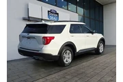 $29495 : Ford Explorer 2023 AWD XLT 4 thumbnail