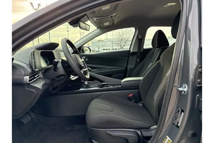 $24999 : Hyundai ELANTRA Hybrid 2025 image 4