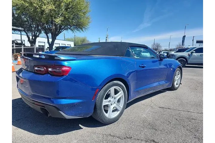 $22997 : Chevrolet Camaro 2021 LT 2dr image 3