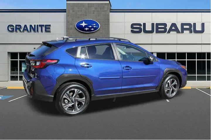 $27990 : Subaru Crosstrek 2025 AWD Pr image 7