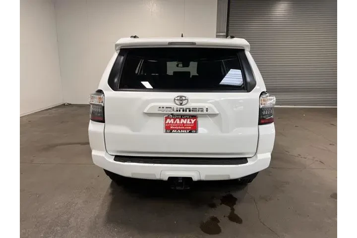 $31936 : Toyota 4Runner 2023 4x2 SR5 image 4