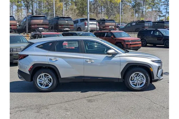 $25526 : Hyundai TUCSON 2025 SE 4dr S image 8