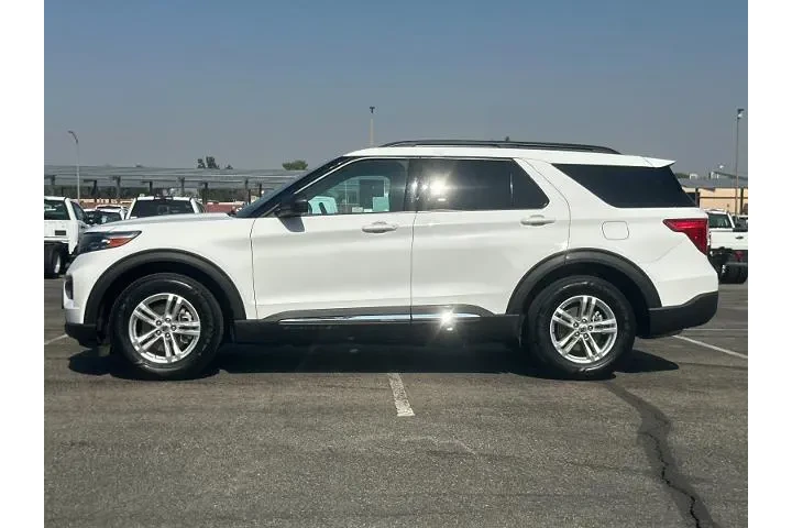$31990 : Ford Explorer 2022 AWD XLT 4 image 7
