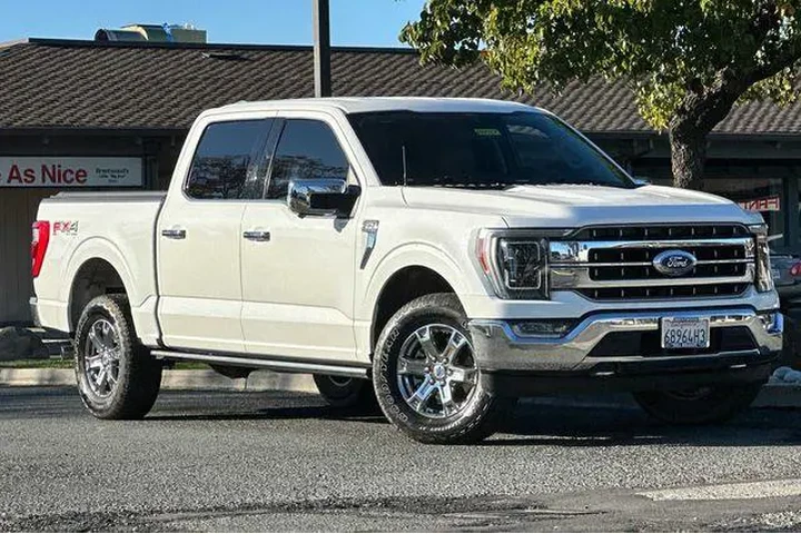 $39399 : Ford F-150 2021 4x4 Lariat 4 image 2