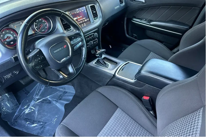 $27487 : Dodge Charger 2023 GT 4dr Se image 9