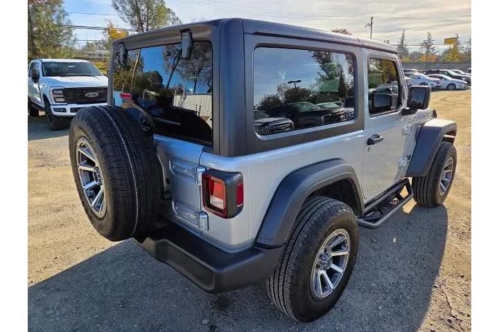 $31000 : Jeep Wrangler 2024 4x4 Sport image 6