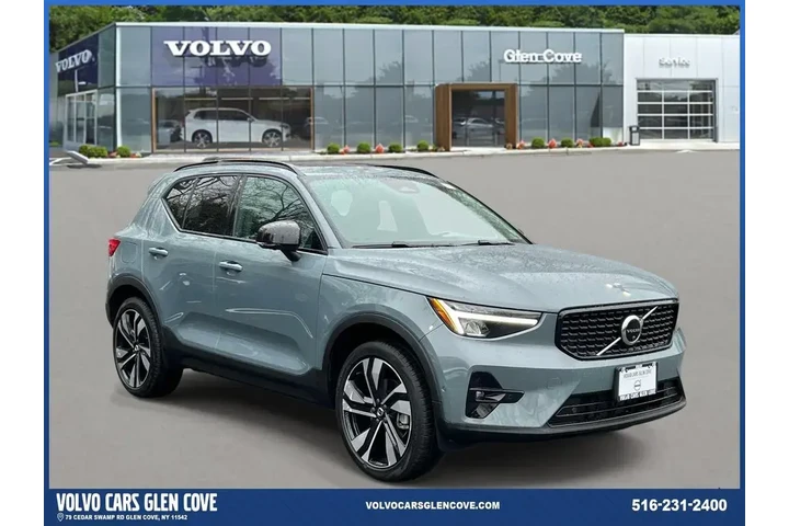 $32500 : Volvo XC40 2023 AWD B5 Plus image 1