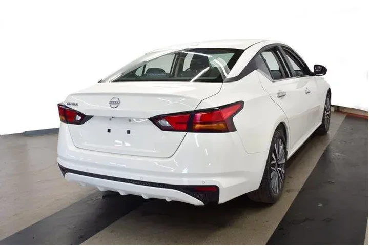 $21994 : Nissan Altima 2025 2.5 SV 4d image 7
