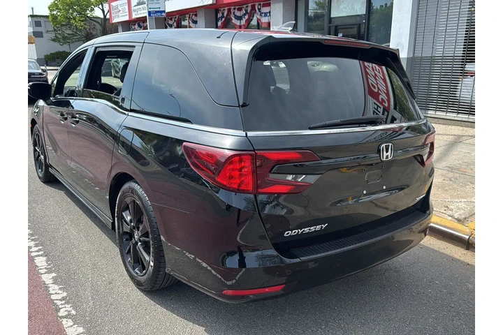 $33990 : Honda Odyssey 2024 Sport 4dr image 4