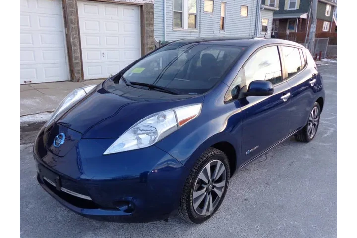 $5450 : 2017 LEAF SV image 8