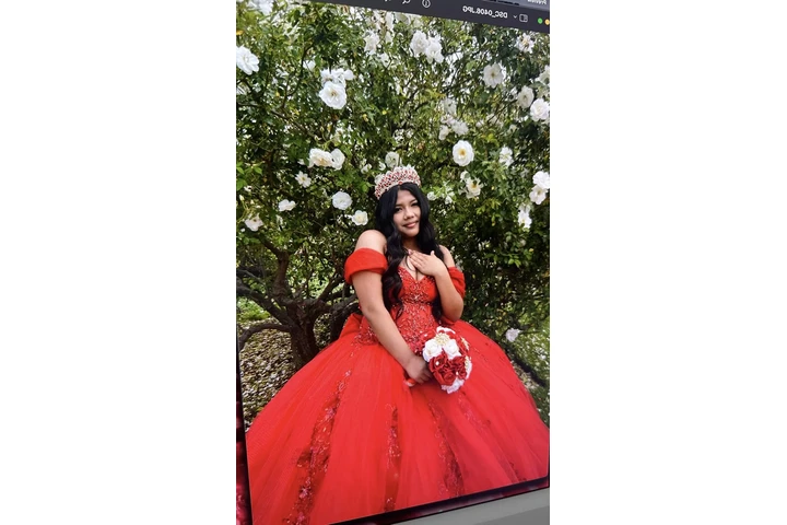 Fotos y video image 1