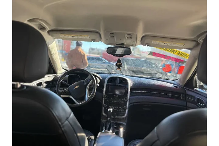 2016 Malibu Limited LTZ image 8