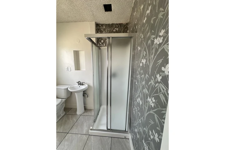 $2500 : Newly remodeled 2 Bedroom image 5