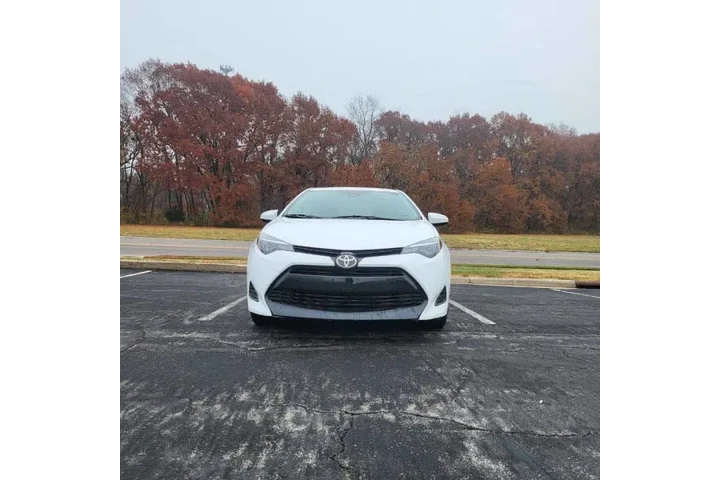 $8999 : 2019 Corolla LE image 3