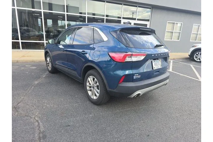 $16585 : Ford Escape 2020 AWD SE 4dr image 9