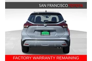 $21588 : 2023 Kicks SV thumbnail
