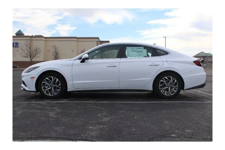 $24845 : Hyundai SONATA 2023 SEL 4dr image 9