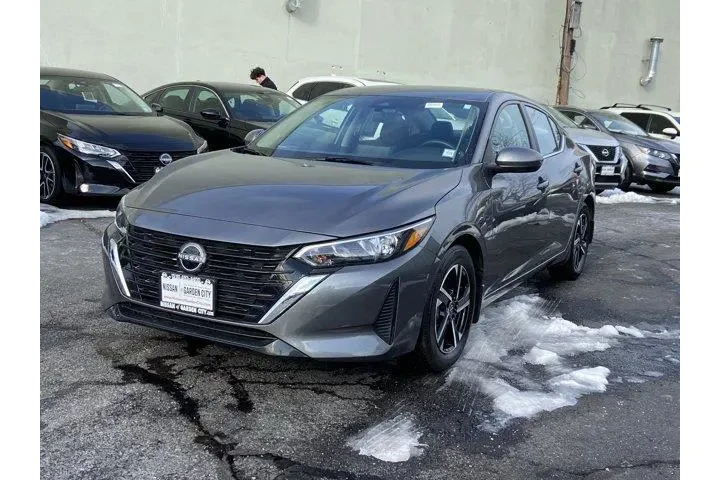 $18050 : Nissan Sentra 2025 SV 4dr Se image 7