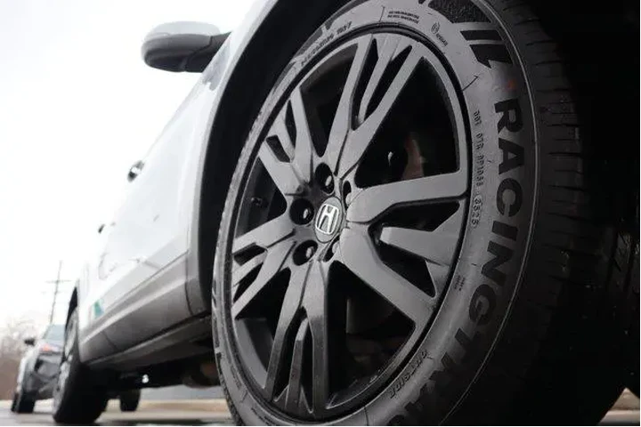 $26702 : Honda Pilot 2022 AWD SE 4dr image 8