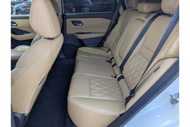 $26999 : Nissan Rogue 2022 Platinum 4 image 9