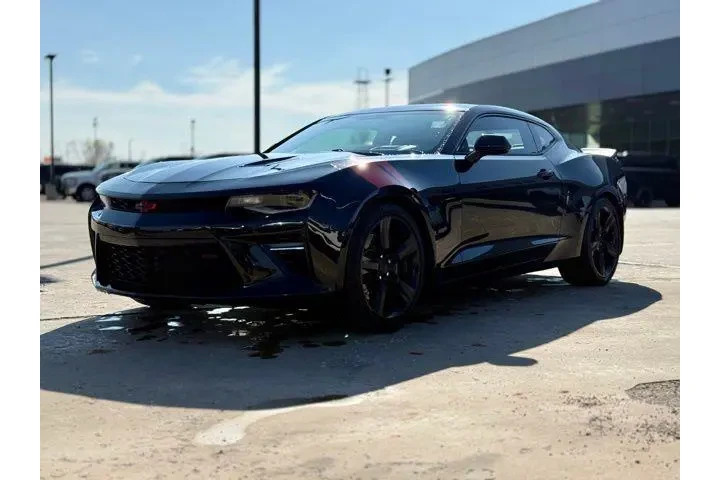 $27800 : Chevrolet Camaro 2017 SS 2dr image 4