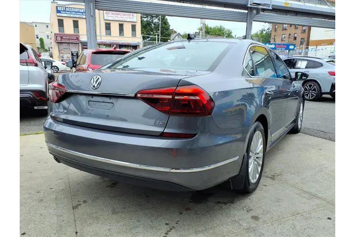 $13799 : Volkswagen Passat 2017 1.8T image 7