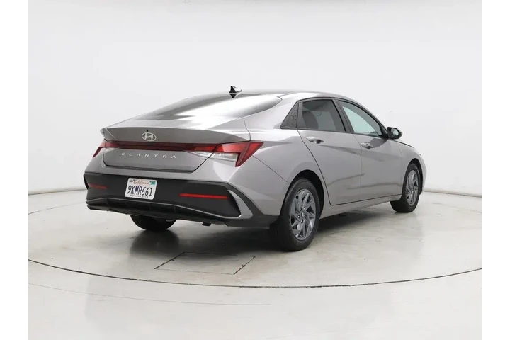 $20998 : Hyundai ELANTRA 2024 SEL 4dr image 8
