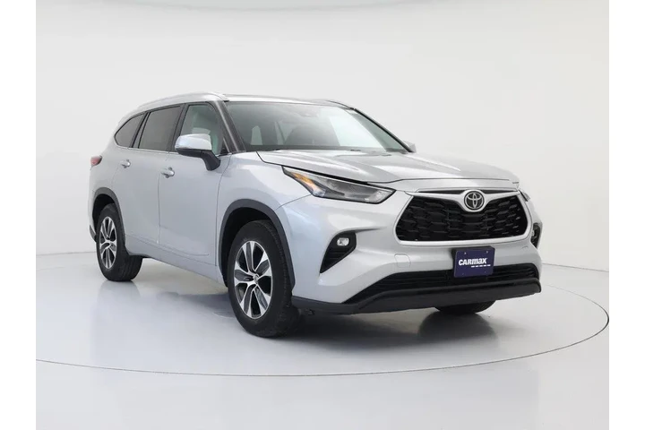 $37998 : Toyota Highlander 2023 XLE 4 image 1