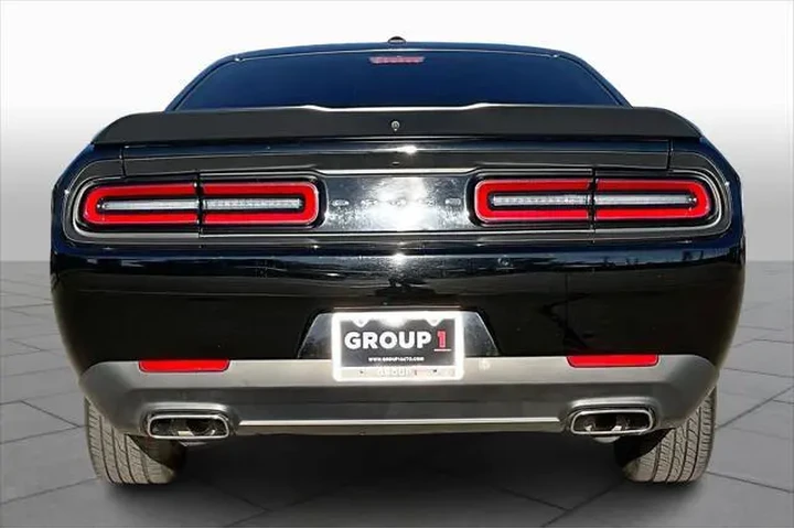 $22995 : Dodge Challenger 2023 SXT 2d image 5