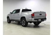 $30998 : Toyota Tacoma 2019 4x2 TRD S thumbnail