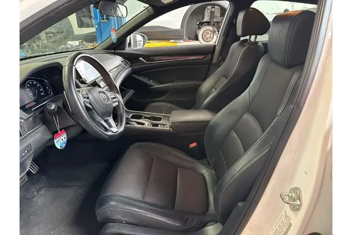 $18038 : Honda Accord 2018 Sport 4dr image 7