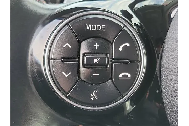 $19305 : Kia Soul 2022 Turbo 4dr Cros image 8