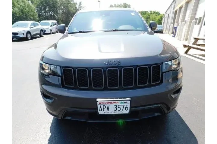 $28993 : Jeep Grand Cherokee 2021 4x4 image 2