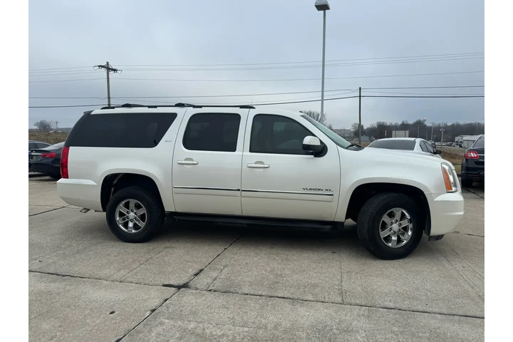 $9999 : 2012 GMC Yukon XL SLT-1 1/2 T image 10