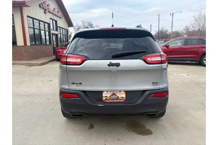 $8950 : 2016 Cherokee Latitude image 6