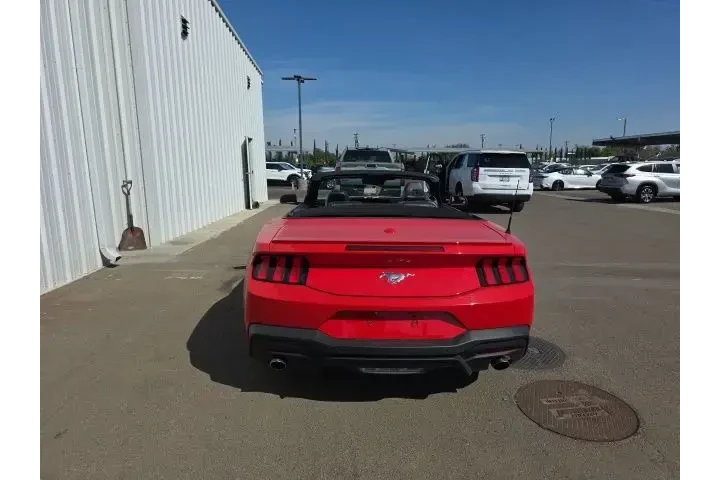 $35900 : Ford Mustang 2025 EcoBoost P image 5