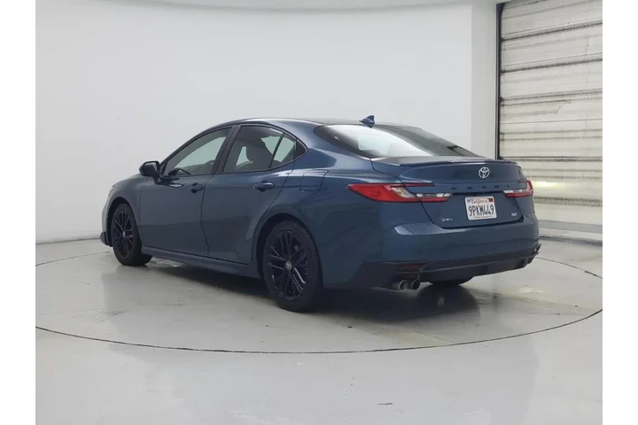 $26998 : Toyota Camry 2025 SE 4dr Sed image 2