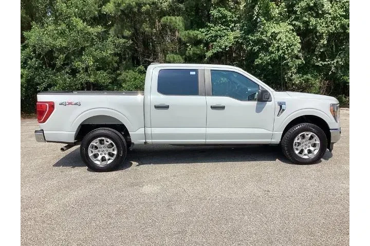 $39943 : Ford F-150 2023 4x4 XLT 4dr image 4