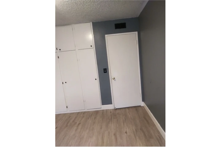 $800 : Cuarto de renta image 2