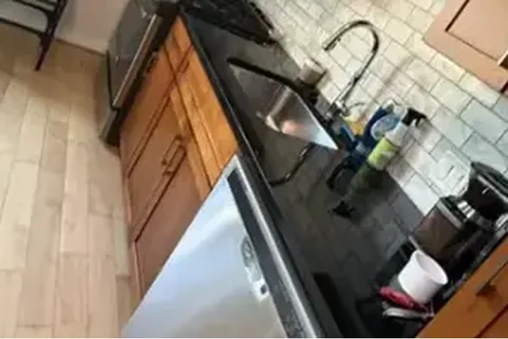 service house cleaning image 3