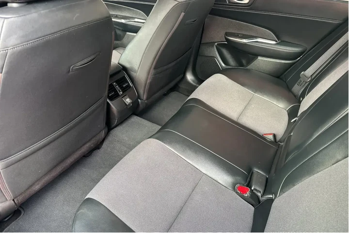 $19000 : Honda Clarity Plug-In Hybrid image 7