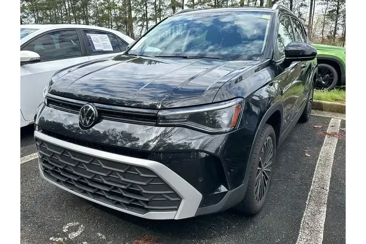 $23249 : Volkswagen Taos 2025 SE 4dr image 3