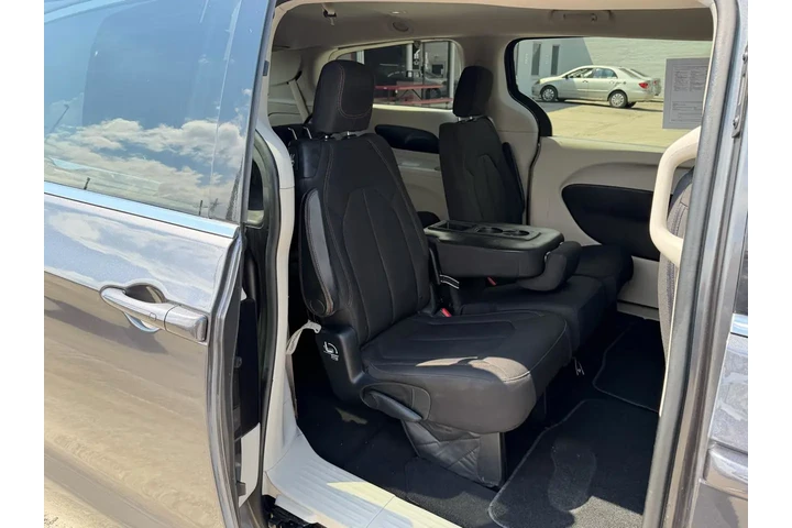 $11980 : 2017 Pacifica Touring image 9