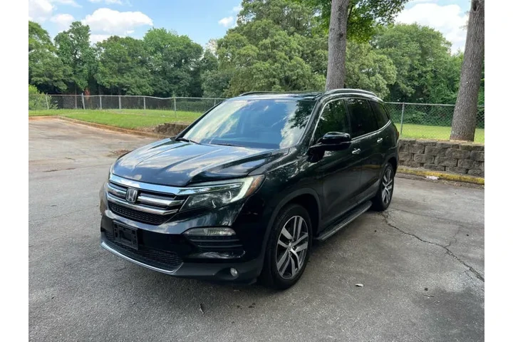 $16000 : 2017 Pilot Touring image 1