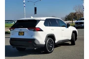 $26984 : Toyota RAV4 2022 AWD LE 4dr thumbnail